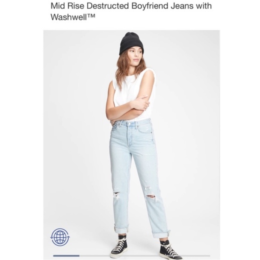 Gap Light Wash Destroyed Ankle Boyfriend Jean size  8 29